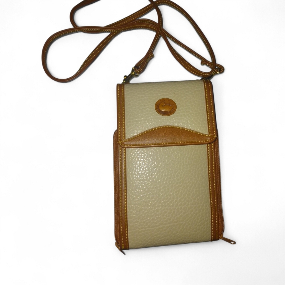 Vintage Dooney & Bourke pebble grain leather crossbody bag in ivory & tan trim